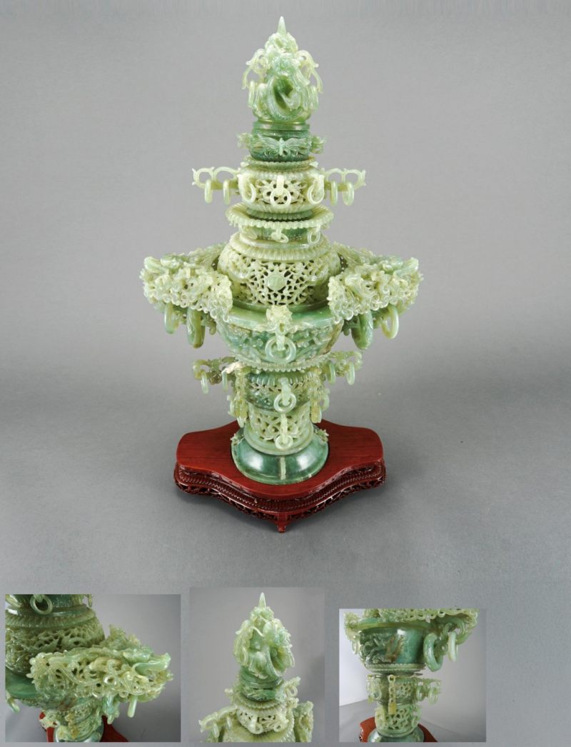    七十年代出口創匯 岫玉多層鏤空活環龍紋香薰塔擺件（連木座）