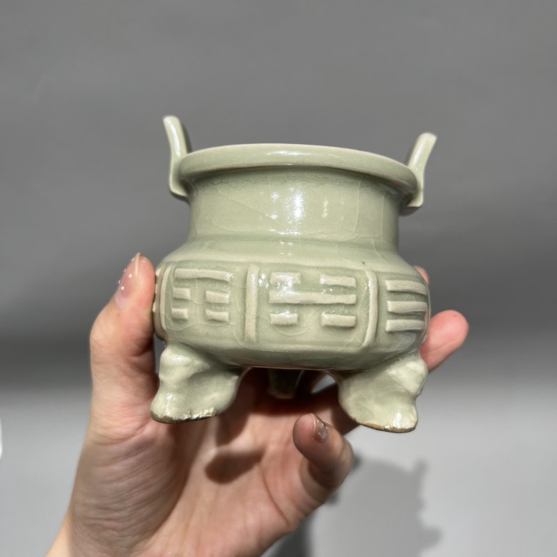 明代 青釉双耳鬲式炉 - 图8