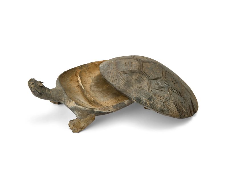漢 陶製龜形八卦紋蓋硯 | A Chinese pottery tortoise-shaped inkstone and cover - 图4