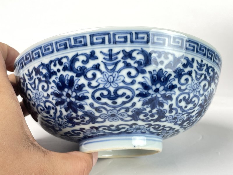 清嘉庆 青花缠枝莲纹吉字碗 - 图3