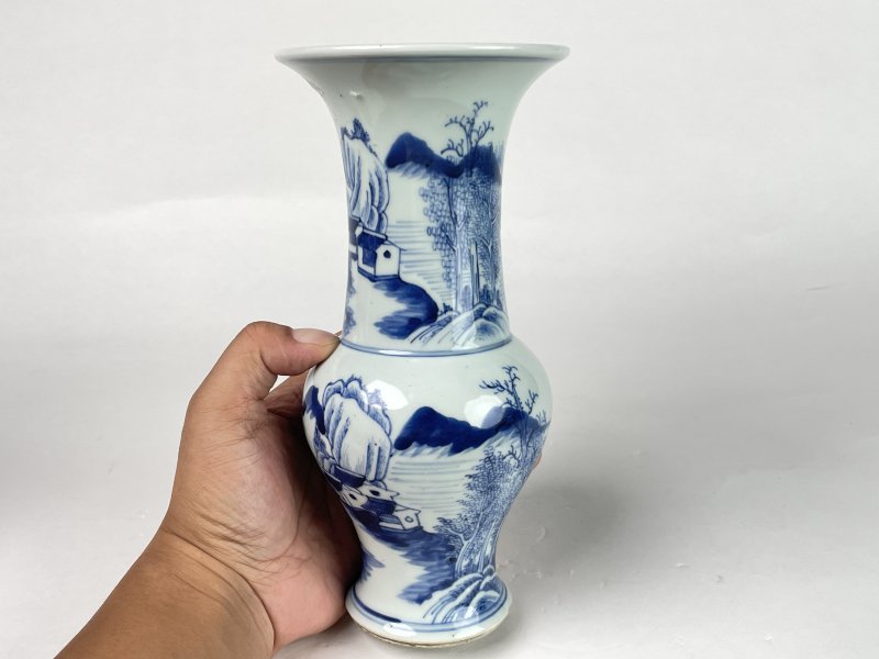 清康熙 青花山水纹小花觚 - 图5