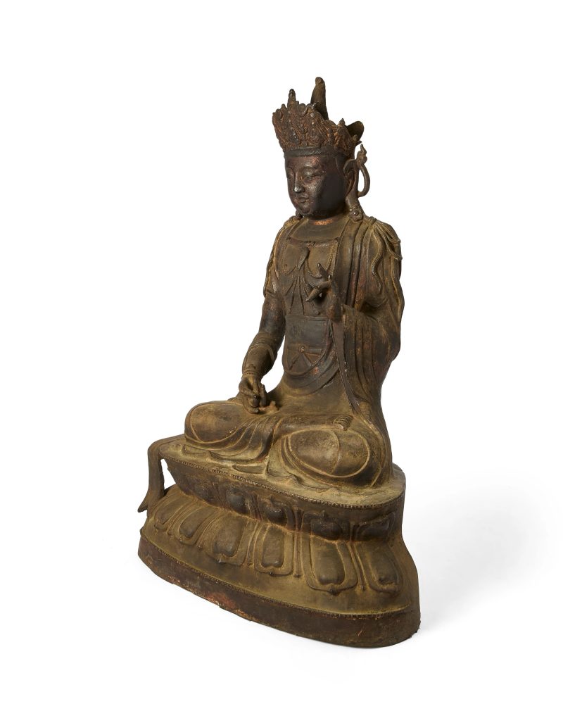 明弘治九年約一四九六 銅漆金菩薩像 | A massive Chinese gilt-lacquered documentary bronze figure of a Bodhisattva - 图2