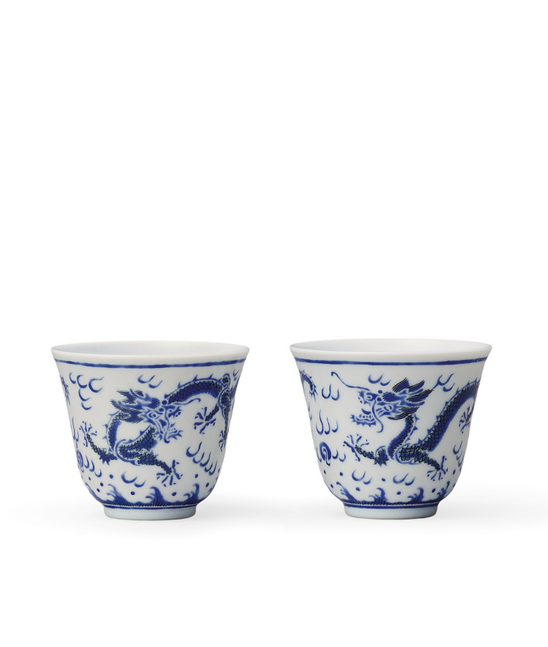 清光緒  白地藍釉雙龍搶珠紋杯一對 - 图1