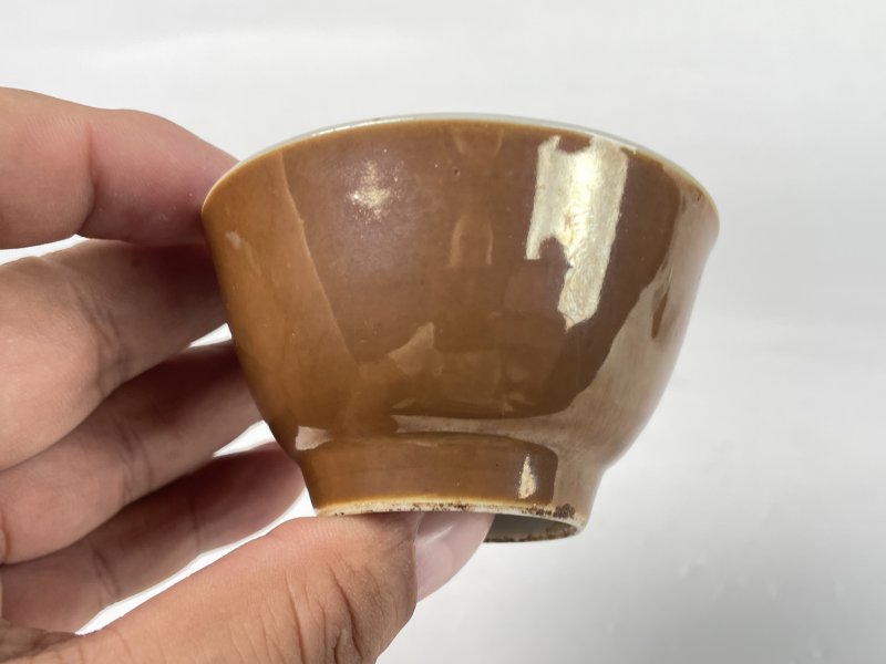 清康熙 外酱釉内青花花篮纹杯一对 - 图8