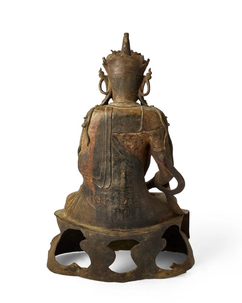 明弘治九年約一四九六 銅漆金菩薩像 | A massive Chinese gilt-lacquered documentary bronze figure of a Bodhisattva - 图3
