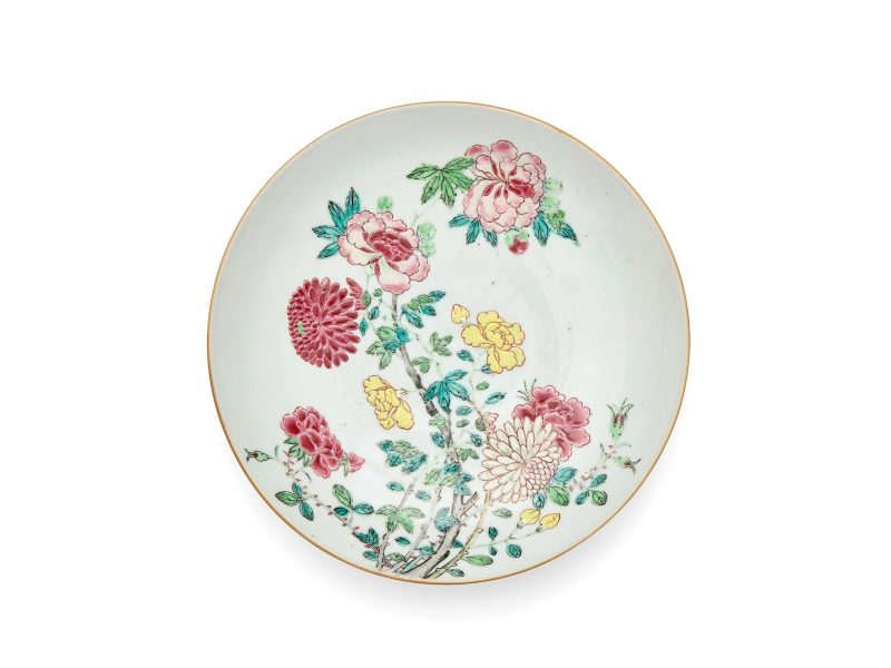 清雍正 粉彩花卉紋盤 | A Chinese famille rose 'floral' dish - 图1