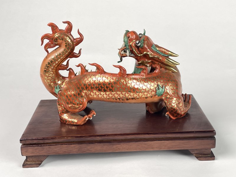 清晚期 粉彩龙型摆件（带木座） - 图3