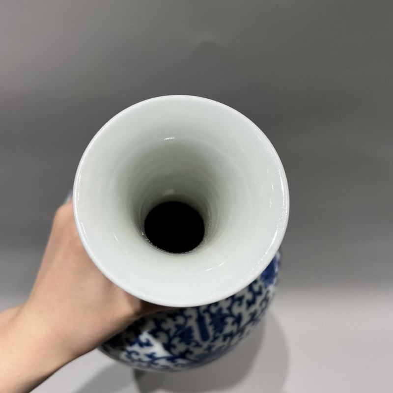 清嘉庆 青花福寿连绵纹双耳瓶 - 图9