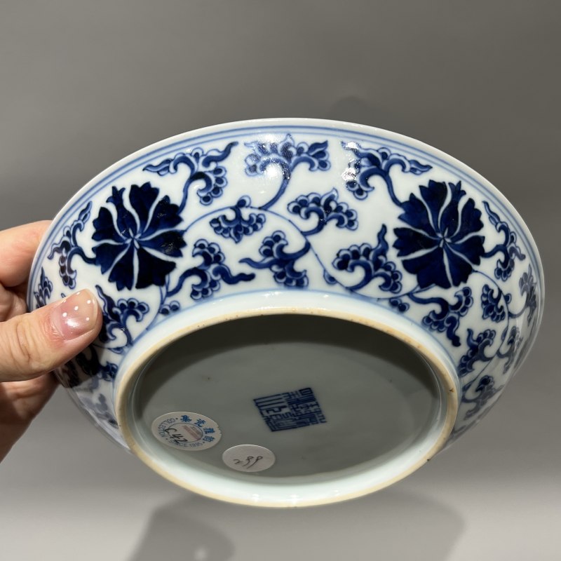 清乾隆 青花缠枝牵牛花纹盘 - 图7