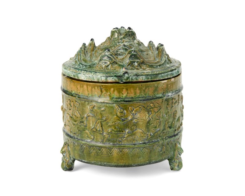 汉 绿釉走兽纹博山式三足奩 | A Chinese lead-green-glazed cylindrical tripod 'dressing case' jar and cover, lian - 图1