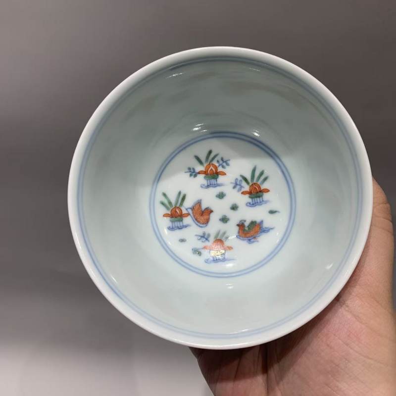 清道光 青花斗彩荷塘鸳鸯纹茶园 - 图5