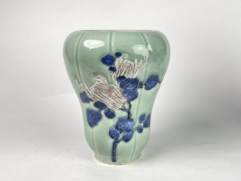 清乾隆 青花釉里红佛手花囊 - 图2