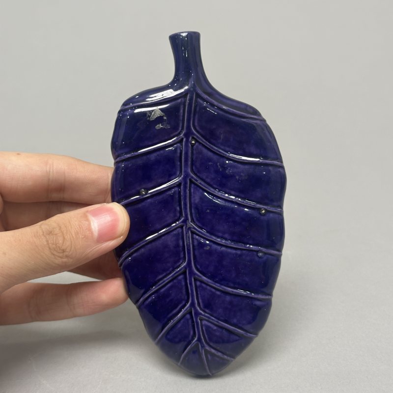清中期 茄皮紫釉树叶型笔舔 - 图4