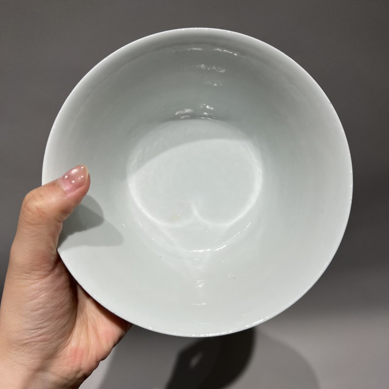 清乾隆 青花淡描团花纹马蹄碗 - 图8