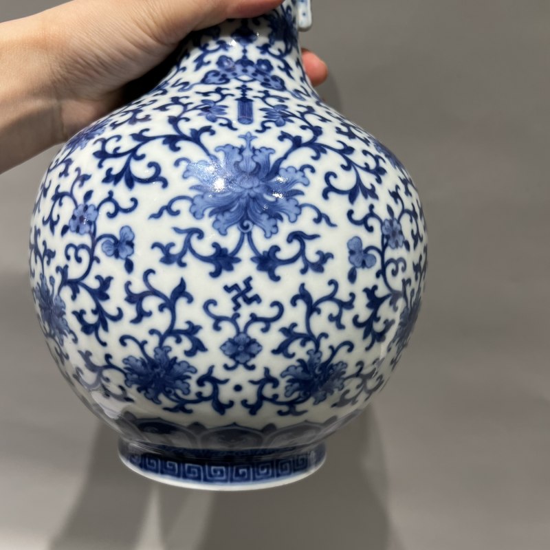 清嘉庆 青花福寿连绵纹双耳瓶 - 图11