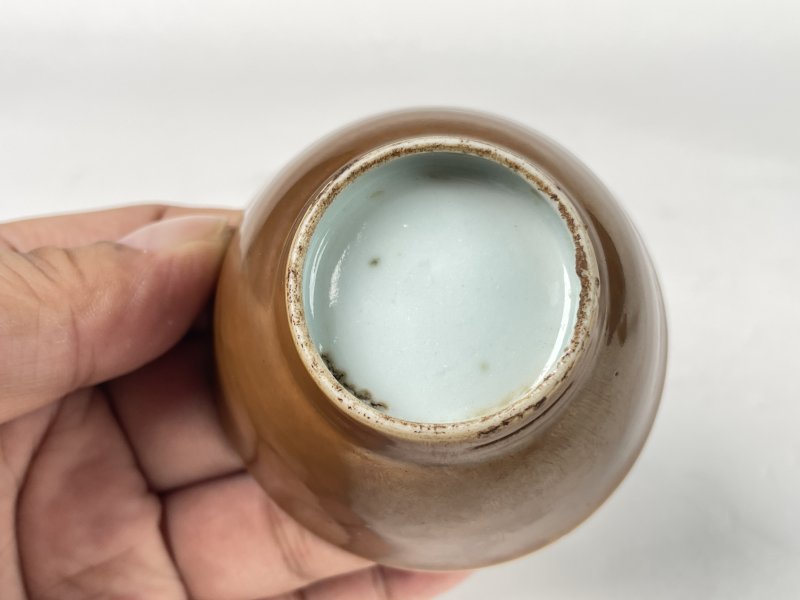清康熙 外酱釉内青花花篮纹杯一对 - 图13