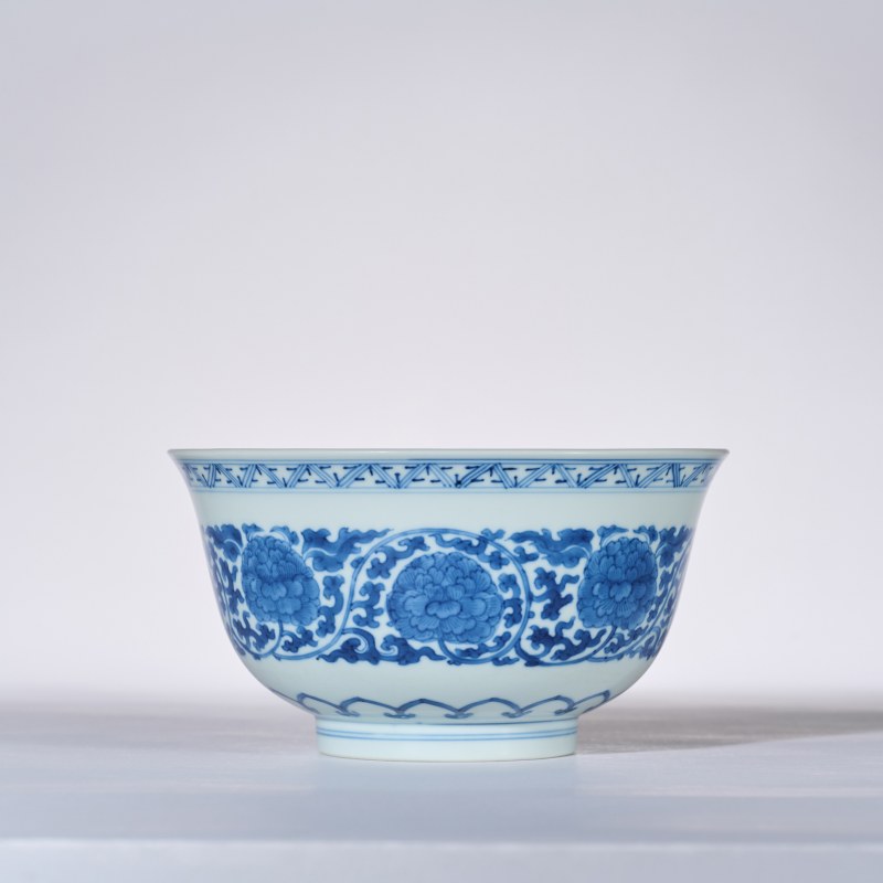 清康熙 青花缠枝花卉纹碗 - 图3