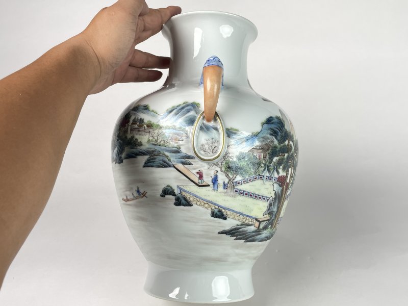 民国 粉彩粉彩山水人物纹双耳尊 - 图5
