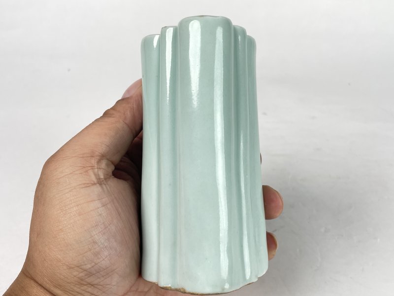清乾隆 青釉海棠笔筒 - 图5