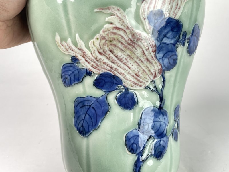 清乾隆 青花釉里红佛手花囊 - 图6