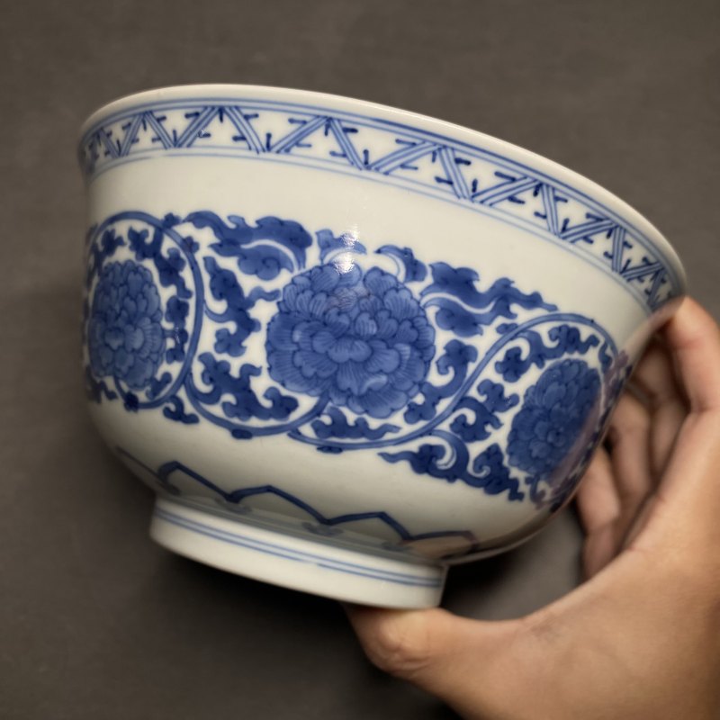 清康熙 青花缠枝花卉纹碗 - 图6