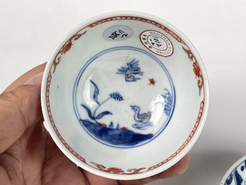 清康熙 青花矾红飞鸣食宿纹杯碟一对 - 图5
