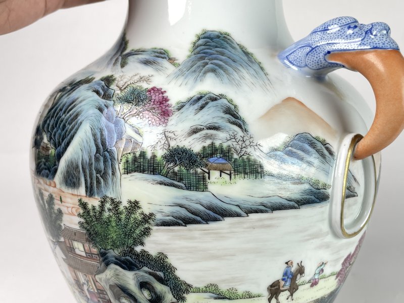 民国 粉彩粉彩山水人物纹双耳尊 - 图9