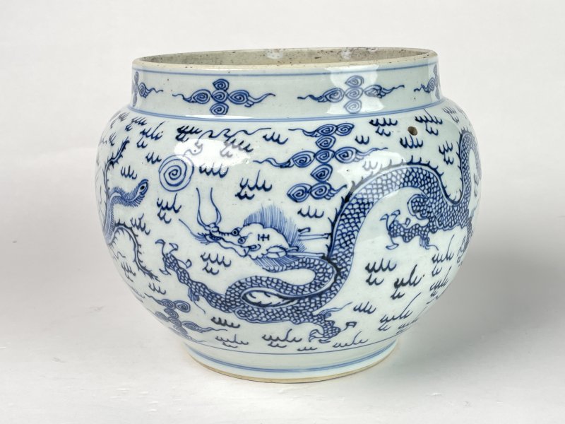 清雍正 淡描青花龙纹粥罐 - 图2