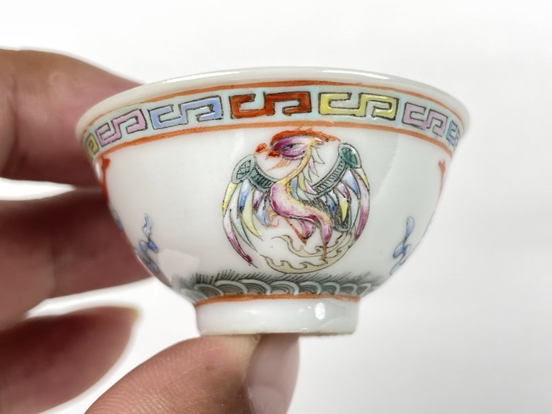 清光绪 粉彩团凤纹小杯一对 - 图5