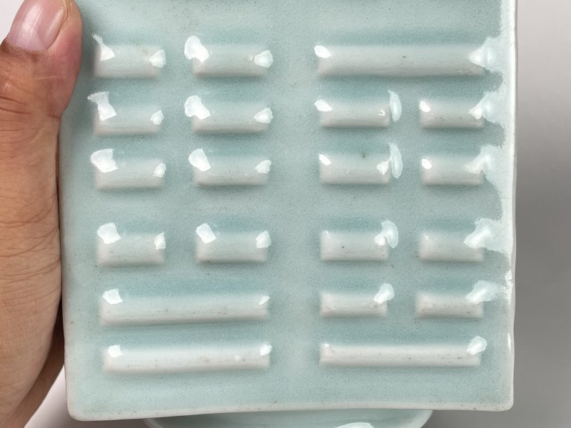 清光绪 粉青釉八卦琮式瓶 - 图6