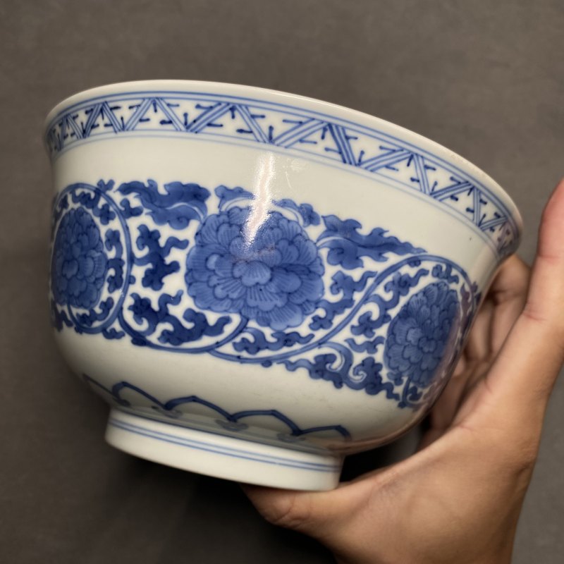 清康熙 青花缠枝花卉纹碗 - 图8