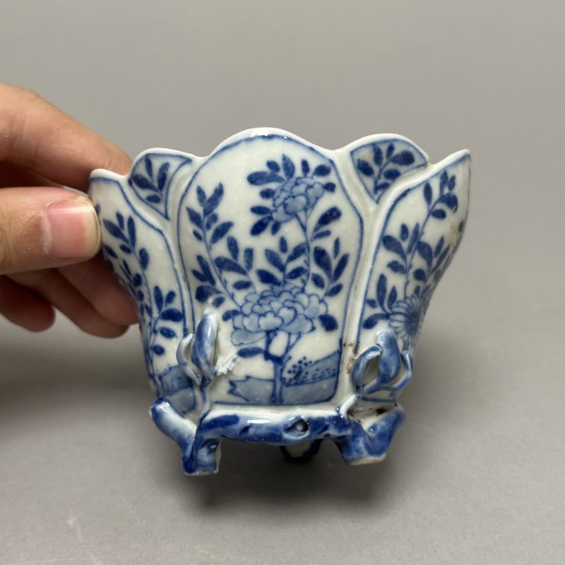 清晚期 青花花卉纹玉兰花杯 - 图2
