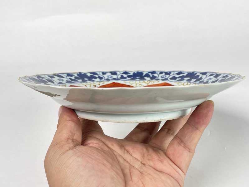 清早期 青花矾红莲瓣纹盘 - 图8