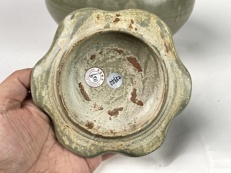 明 越窑划花四系荷叶盖罐 - 图6