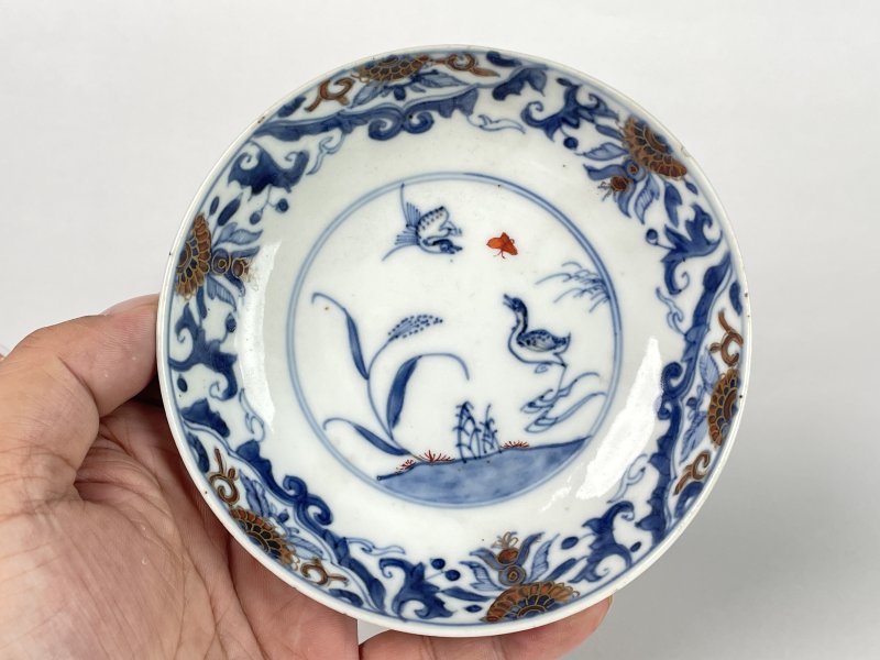 清康熙 青花矾红飞鸣食宿纹杯碟一对 - 图7