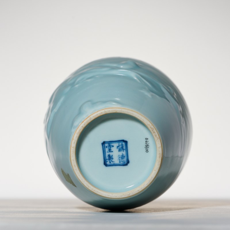 民国 天蓝釉堆塑花鸟纹来福尊 - 图4