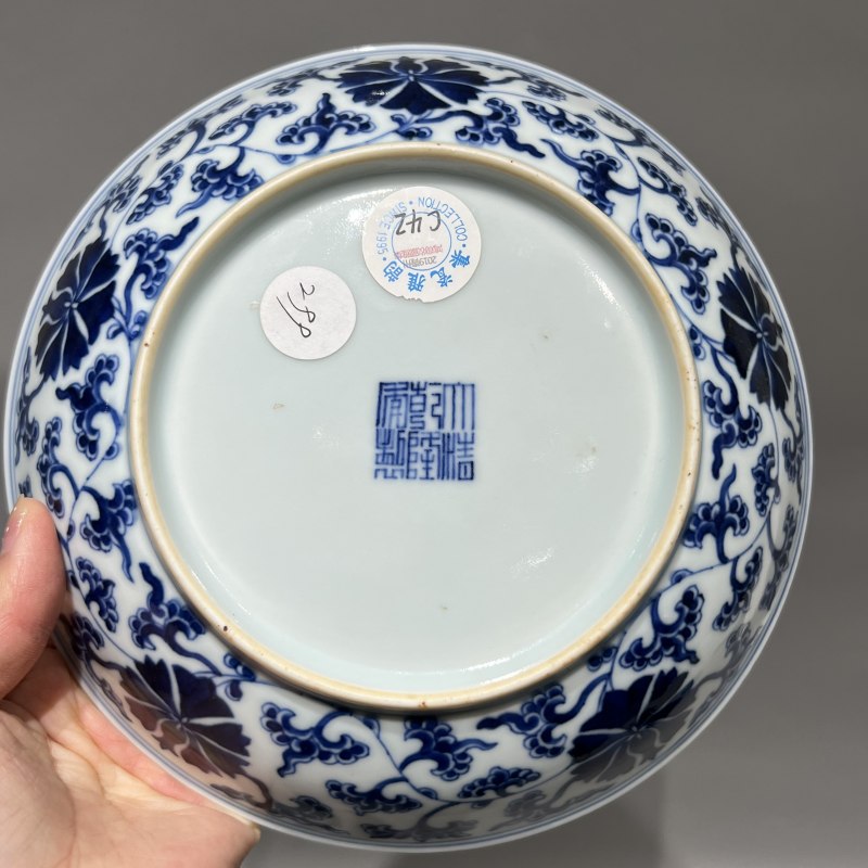 清乾隆 青花缠枝牵牛花纹盘 - 图8