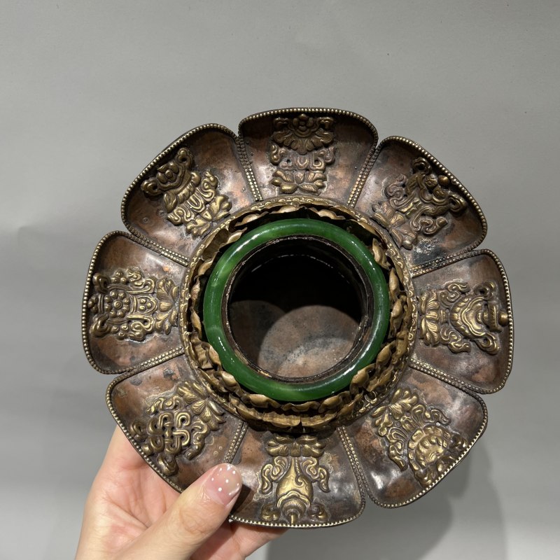 明中期 青花剔刻缠枝花卉莲托八宝纹净水碗（隐元喜助器） - 图4