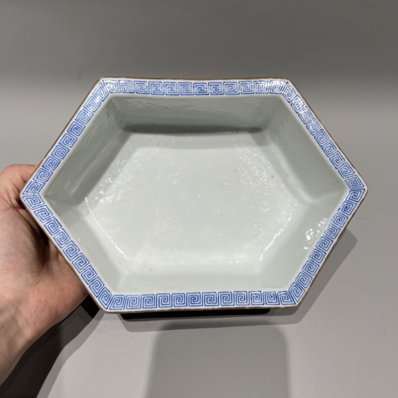 清光绪 “大雅斋”紫地花卉纹水仙盆 - 图4