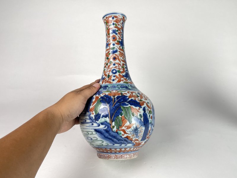 明崇祯 青花加彩长颈瓶 - 图5