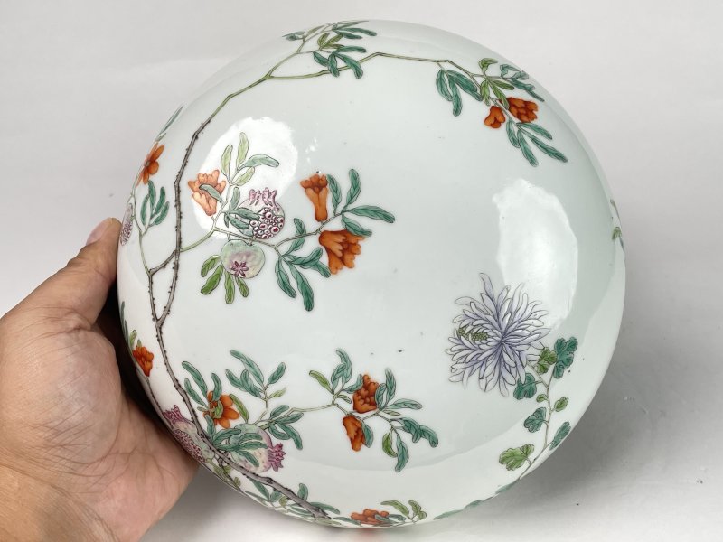 清光绪 粉彩过枝花卉纹捧盒 - 图3