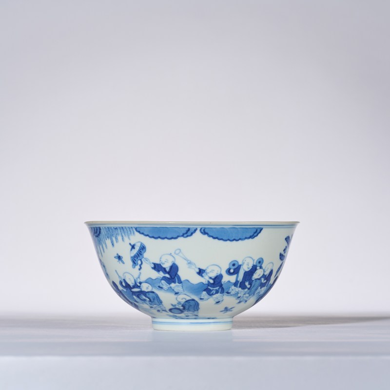 清道光 青花庭院婴戏图碗 - 图5