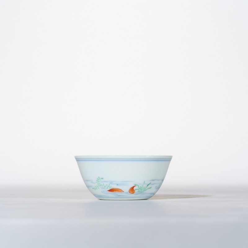 清康熙 斗彩花逐清溪图卧足杯 - 图9