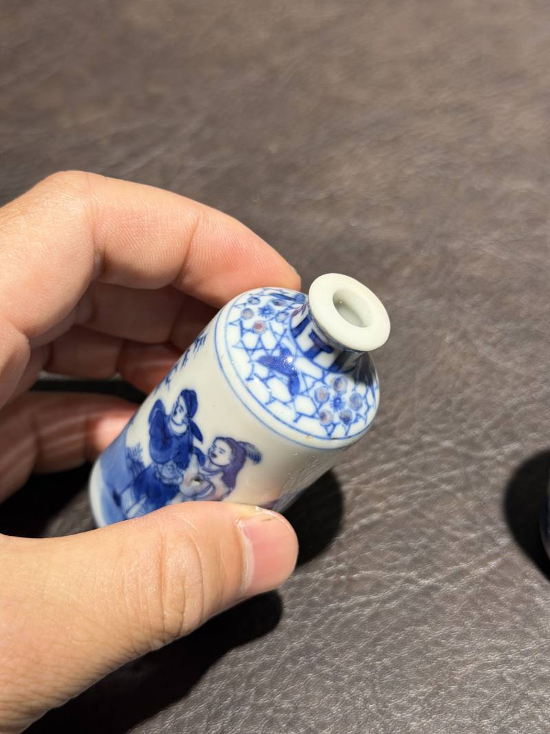 清 青花釉里红人物图鼻烟壶一对 - 图8