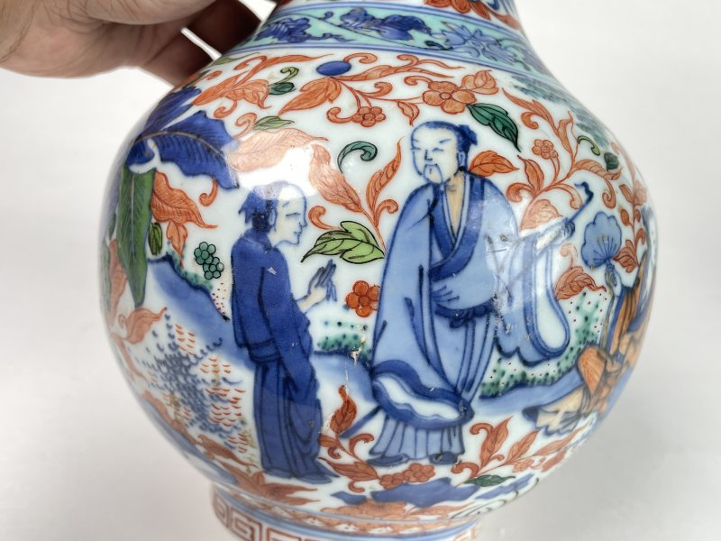 明崇祯 青花加彩长颈瓶 - 图7