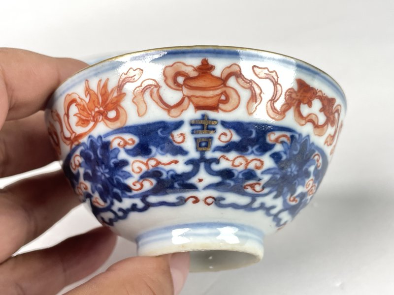 清光绪 青花矾红彩人物八宝纹盖碗一对 - 图17