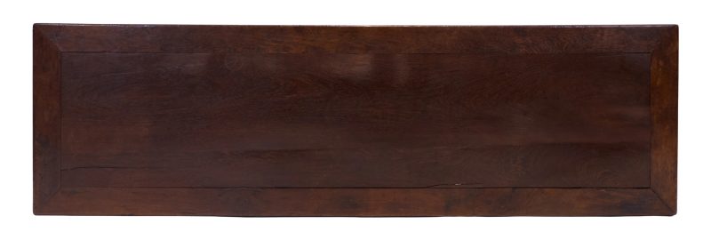 清十七/十八世紀 雞翅木供桌 | A Chinese jichimu altar table - 图3