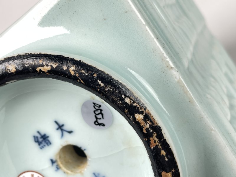 清光绪 粉青釉八卦琮式瓶 - 图12