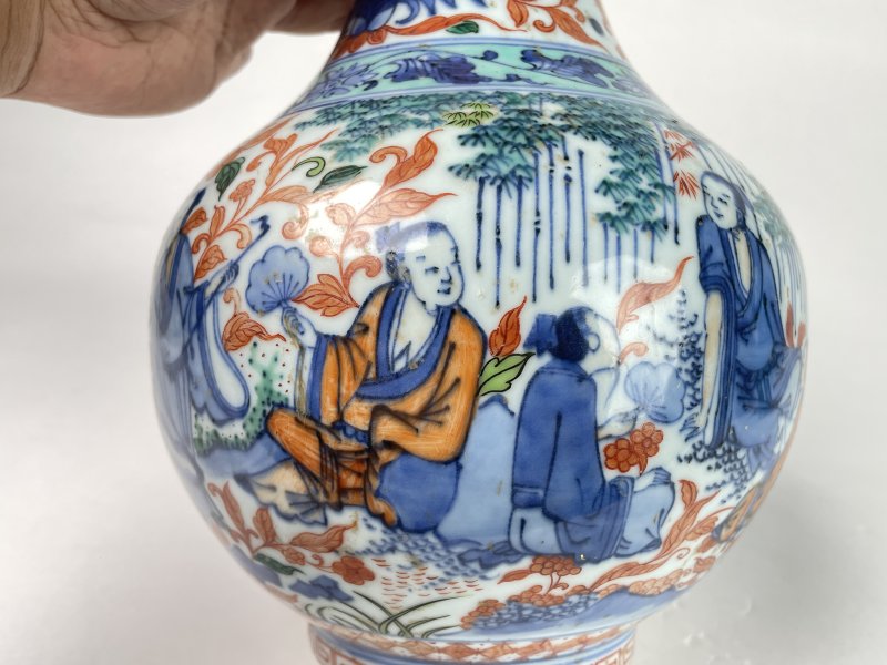 明崇祯 青花加彩长颈瓶 - 图8