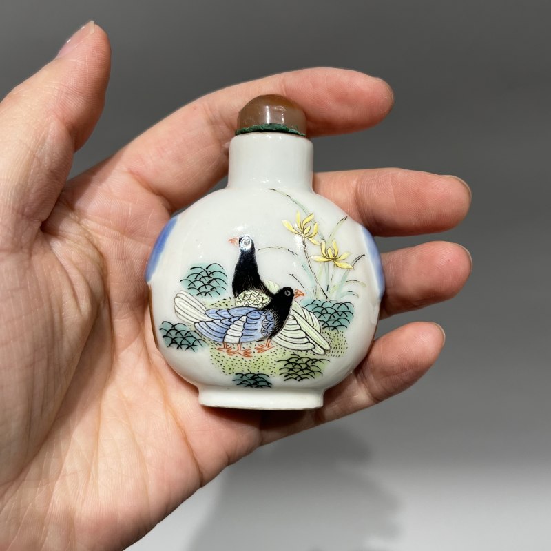 清道光 粉彩鸽犬图鼻烟壶 - 图3